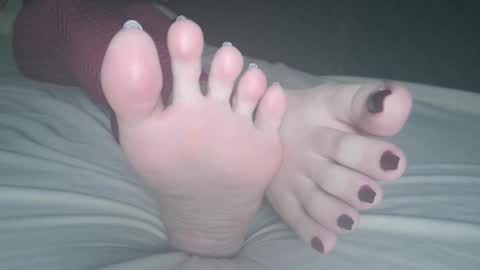 Snapshot of telegram1030 chatting on 03-11-25, 05:38 Viv West online show from 03-11-25, 05:38