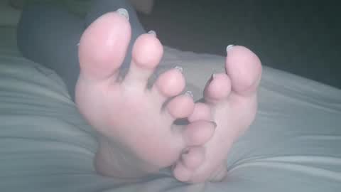 Snapshot of telegram1030 chatting on 03-12-25, 04:19 Viv West online show from 03-12-25, 04:19