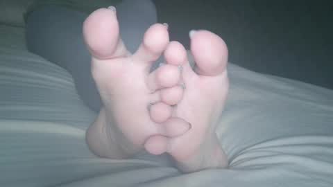 Snapshot of telegram1030 chatting on 03-12-25, 07:24 Viv West online show from 03-12-25, 07:24