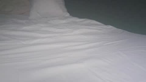 Snapshot of telegram1030 chatting on 09-13-25, 05:51 Viv West online show from 09-13-25, 05:51