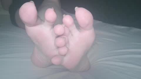 Snapshot of telegram1030 chatting on 09-15-25, 04:12 Viv West online show from 09-15-25, 04:12