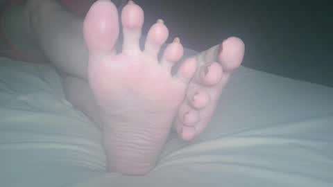 Snapshot of telegram1030 chatting on 09-17-25, 03:30 Viv West online show from 09-17-25, 03:30