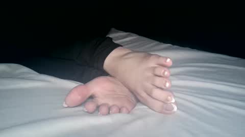 Snapshot of telegram1030 chatting on 09-23-25, 05:10 Viv West online show from 09-23-25, 05:10