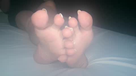 Snapshot of telegram1030 chatting on 09-25-25, 02:48 Viv West online show from 09-25-25, 02:48