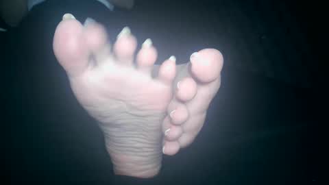 Snapshot of telegram1030 chatting on 10-01-25, 03:01 Viv West online show from 10-01-25, 03:01