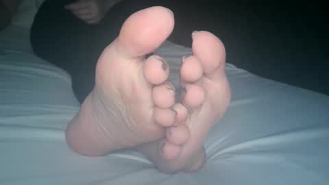 Snapshot of telegram1030 chatting on 10-17-25, 03:31 Viv West online show from 10-17-25, 03:31