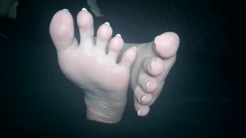 Snapshot of telegram1030 chatting on 10-22-25, 03:07 Viv West online show from 10-22-25, 03:07