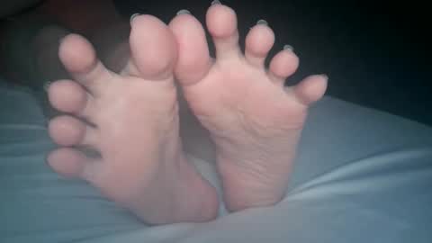 Snapshot of telegram1030 chatting on 11-08-25, 04:12 Viv West online show from 11-08-25, 04:12