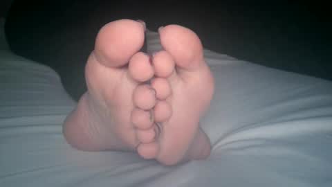 Snapshot of telegram1030 chatting on 11-17-25, 03:23 Viv West online show from 11-17-25, 03:23