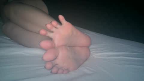 Snapshot of telegram1030 chatting on 11-21-25, 03:49 Viv West online show from 11-21-25, 03:49