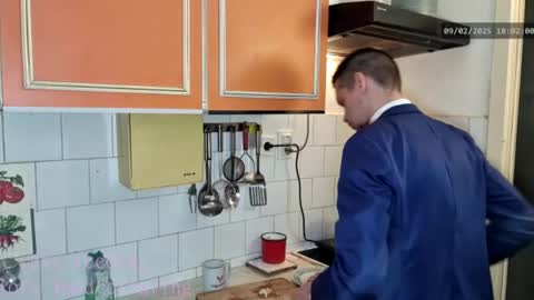 Snapshot of telepaticman chatting on 02-09-25, 05:01 Virg Lszl online show from 02-09-25, 05:01