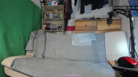 Snapshot of telepaticman chatting on 02-12-25, 12:27 Virg Lszl online show from 02-12-25, 12:27