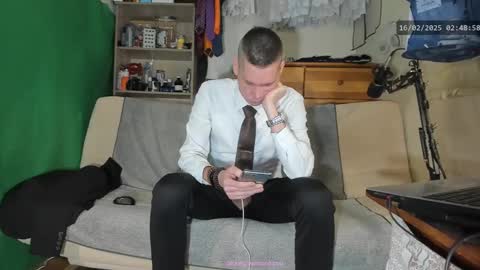 Snapshot of telepaticman chatting on 02-16-25, 01:47 Virg Lszl online show from 02-16-25, 01:47