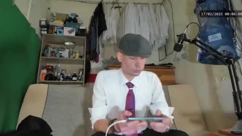 Snapshot of telepaticman chatting on 02-16-25, 11:05 Virg Lszl online show from 02-16-25, 11:05