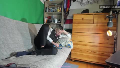 Snapshot of telepaticman chatting on 02-18-25, 05:42 Virg Lszl online show from 02-18-25, 05:42