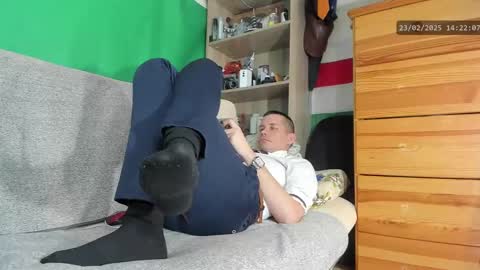 Snapshot of telepaticman chatting on 02-23-25, 01:21 Virg Lszl online show from 02-23-25, 01:21