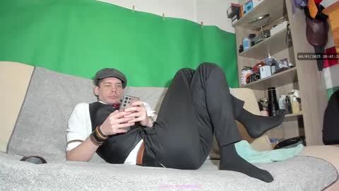 Snapshot of telepaticman chatting on 03-04-25, 07:43 Virg Lszl online show from 03-04-25, 07:43