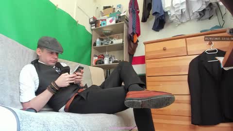 Snapshot of telepaticman chatting on 03-05-25, 12:11 Virg Lszl online show from 03-05-25, 12:11