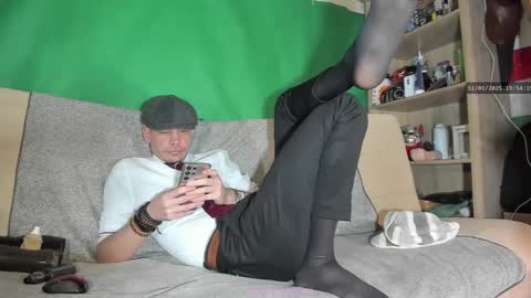 Snapshot of telepaticman chatting on 03-11-25, 06:52 Virg Lszl online show from 03-11-25, 06:52