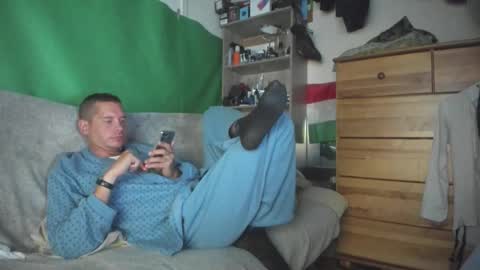 Snapshot of telepaticman chatting on 09-25-25, 07:06 Virg Lszl online show from 09-25-25, 07:06