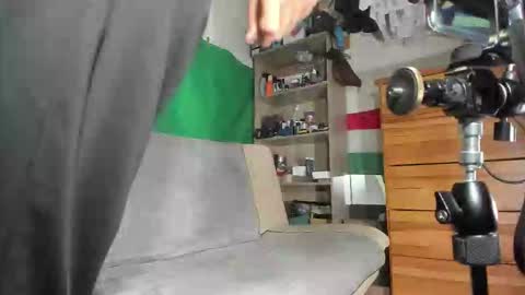 Snapshot of telepaticman chatting on 09-30-25, 12:21 Virg Lszl online show from 09-30-25, 12:21