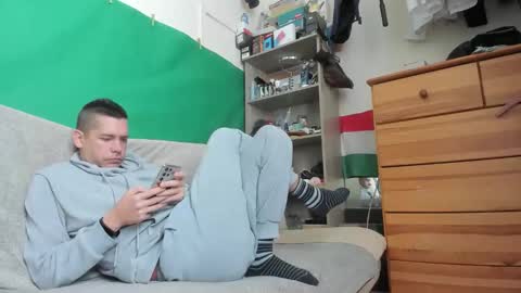 Snapshot of telepaticman chatting on 10-27-25, 10:52 Virg Lszl online show from 10-27-25, 10:52