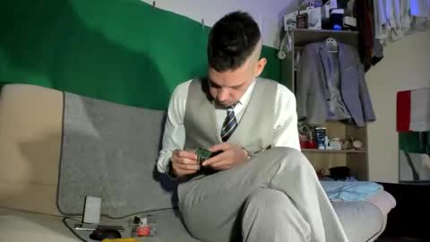 Snapshot of telepaticman chatting on 12-05-25, 06:26 Virg Lszl online show from 12-05-25, 06:26