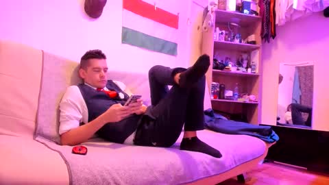 Snapshot of telepaticman chatting on 12-16-25, 05:56 Virg Lszl online show from 12-16-25, 05:56