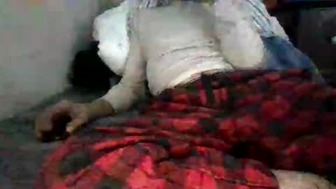 Snapshot of tellias1 chatting on 12-24-24, 10:55 tellias online show from 12-24-24, 10:55