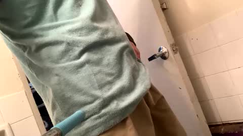 Snapshot of tellias1 chatting on 02-23-25, 04:02 tellias online show from 02-23-25, 04:02