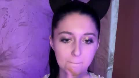 Snapshot of temptingvision chatting on 03-08-26, 02:21 temptingvision online show from 03-08-26, 02:21