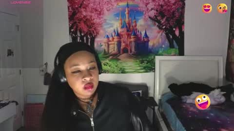 Snapshot of temptressbeauty24 chatting on 12-01-24, 07:03 Gaia online show from 12-01-24, 07:03