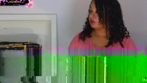 Snapshot of temptressbeauty24 chatting on 12-27-24, 07:03 Gaia online show from 12-27-24, 07:03