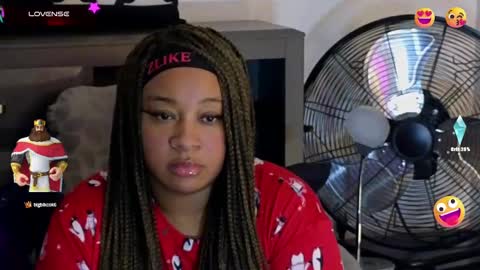 Snapshot of temptressbeauty24 chatting on 03-09-25, 01:35 Gaia online show from 03-09-25, 01:35