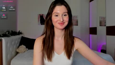 Snapshot of tender_babyy chatting on 01-13-25, 05:33 Sexy girl Li online show from 01-13-25, 05:33