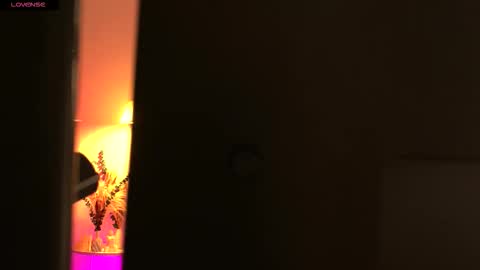 Snapshot of tender_babyy chatting on 09-21-25, 12:29 Sexy girl Li online show from 09-21-25, 12:29