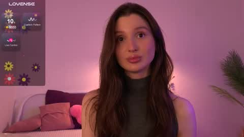 Snapshot of tender_babyy chatting on 09-25-25, 12:31 Sexy girl Li online show from 09-25-25, 12:31