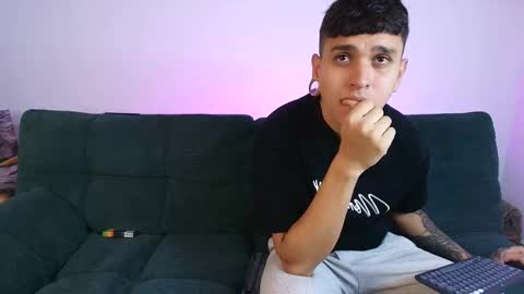 Snapshot of tender_dust chatting on 10-27-25, 03:54 tender_dust online show from 10-27-25, 03:54