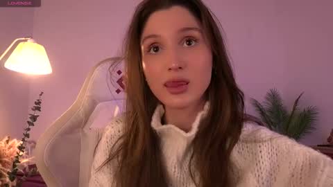 Snapshot of tenderbabyy chatting on 12-17-25, 10:10 Amina online show from 12-17-25, 10:10