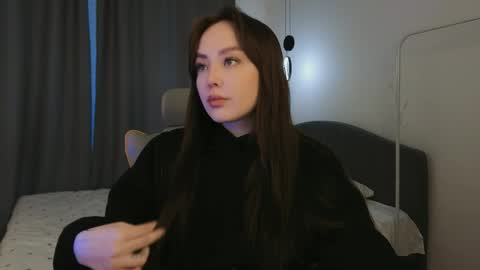 Mia online show from 04-22-26, 01:45