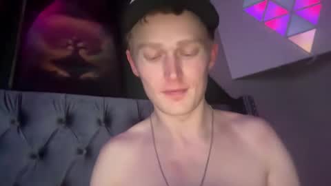 Snapshot of tenger89 chatting on 03-07-25, 09:18 CTimoPa online show from 03-07-25, 09:18