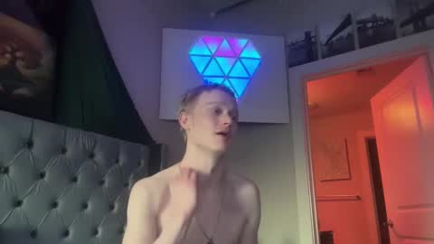 Snapshot of tenger89 chatting on 03-07-25, 12:23 CTimoPa online show from 03-07-25, 12:23