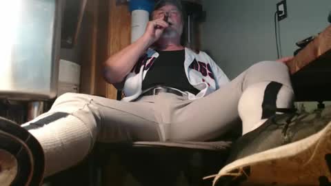 Snapshot of tennredneck chatting on 04-29-26, 02:04 Tennredneck online show from 04-29-26, 02:04