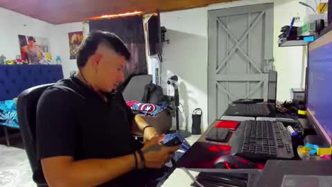 teoyes_ online show from 11-15-25, 05:20