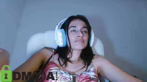 Lisa online show from 11-17-25, 01:00