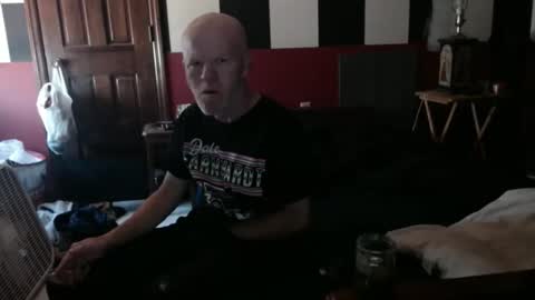 Snapshot of terdy2366 chatting on 12-05-24, 06:33 terdy2366 online show from 12-05-24, 06:33