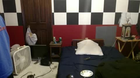 Snapshot of terdy2366 chatting on 12-09-24, 01:18 terdy2366 online show from 12-09-24, 01:18