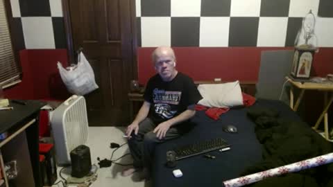 Snapshot of terdy2366 chatting on 12-25-24, 02:14 terdy2366 online show from 12-25-24, 02:14