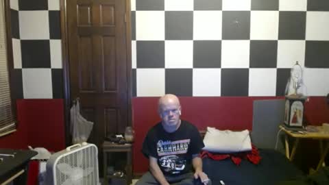 Snapshot of terdy2366 chatting on 01-02-25, 11:27 terdy2366 online show from 01-02-25, 11:27