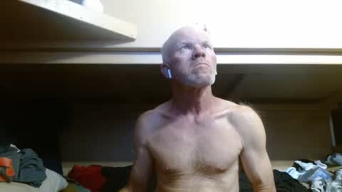 Snapshot of terdy2366 chatting on 09-10-25, 04:12 terdy2366 online show from 09-10-25, 04:12